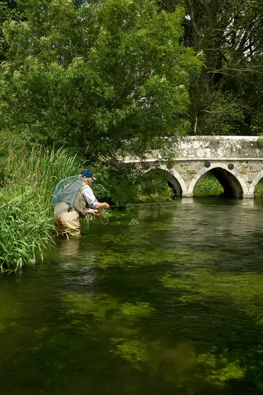 English countryside lodging near chalkstream fishing